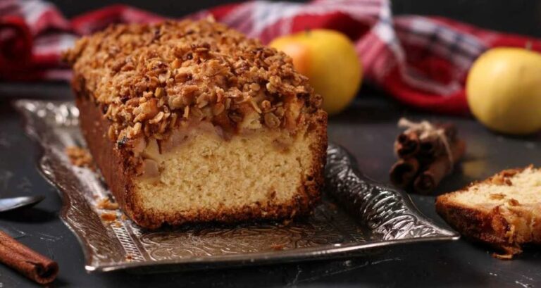 opção saudável e deliciosa para o seu lanche ou café da manhã, o bolo de granola fit é uma escolha perfeita.