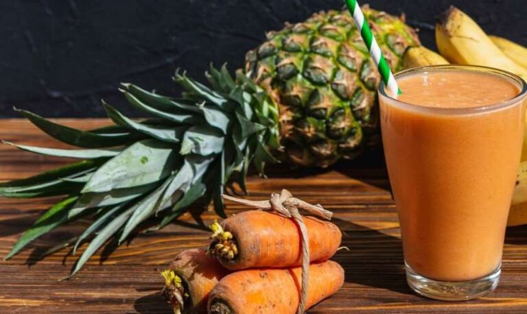 suco funcional de cenoura com abacaxi, chia, quinoa e amaranto