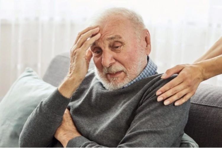 Prevenir o Alzheimer na Velhice requer um compromisso com mudanças no estilo de vida que promovam saúde geral e bem-estar cerebral.