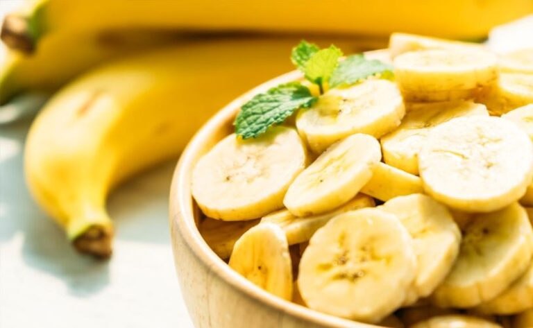 Congelar Bananas Sem Erro: Guia Completo para Conservar e Aproveitar ao Máximo! Acompanhe em nosso site saiba como congelar