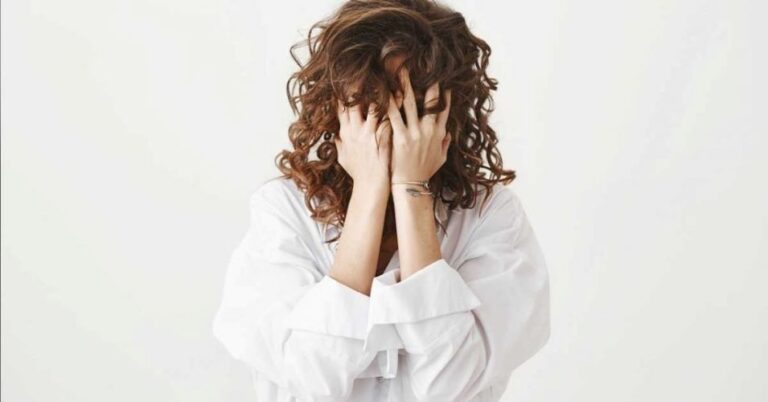 Lidando com a ansiedade? Confira esta postagem do blog para estratégias simples para encontrar mais calma em sua vida diária