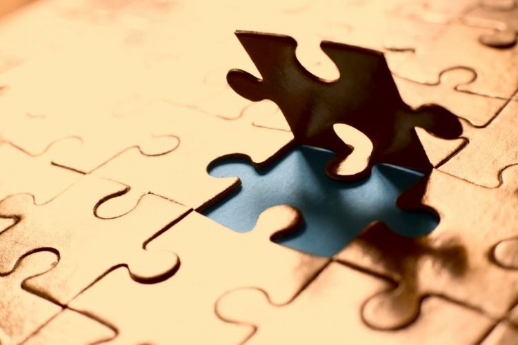 A Vida é um Quebra-Cabeça Faltando Peças. A vida, em sua complexidade infinita, muitas vezes se assemelha a um quebra-cabeça incompleto.