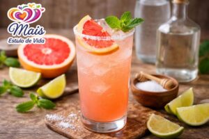 Ruby Grapefruit Paloma. Uma releitura vibrante do clássico Paloma, com toranja vermelha, tequila prata e um toque efervescente