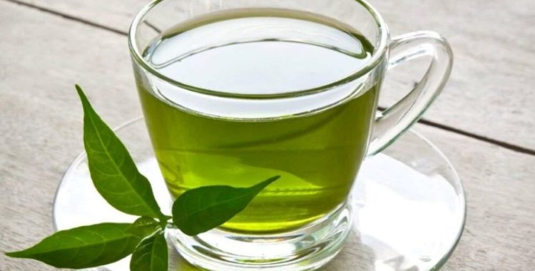 Chá de Folha de Goiaba: 5 Benefícios e Contraindicações. Mas será que ele é indicado para todos? Descubra neste artigo completo!