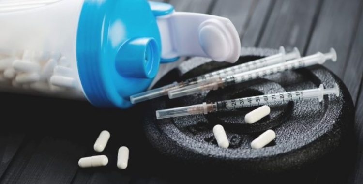 Halterofilistas e Drogas para Ganho de Desempenho. O uso de drogas para ganho de desempenho entre adolescentes não pode ser ignorado.