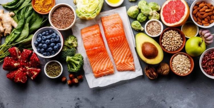 como se alimentar antes de caminhar